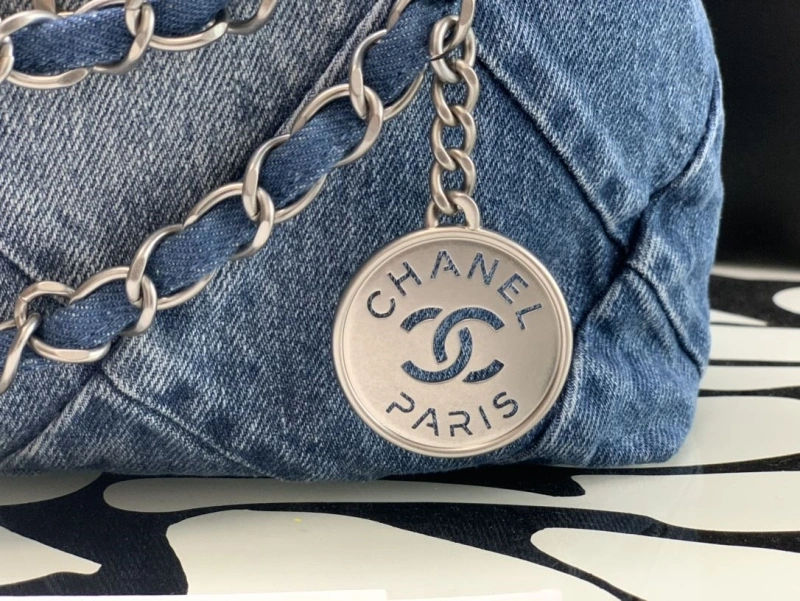 Ch**el shopping bags 4017-0397