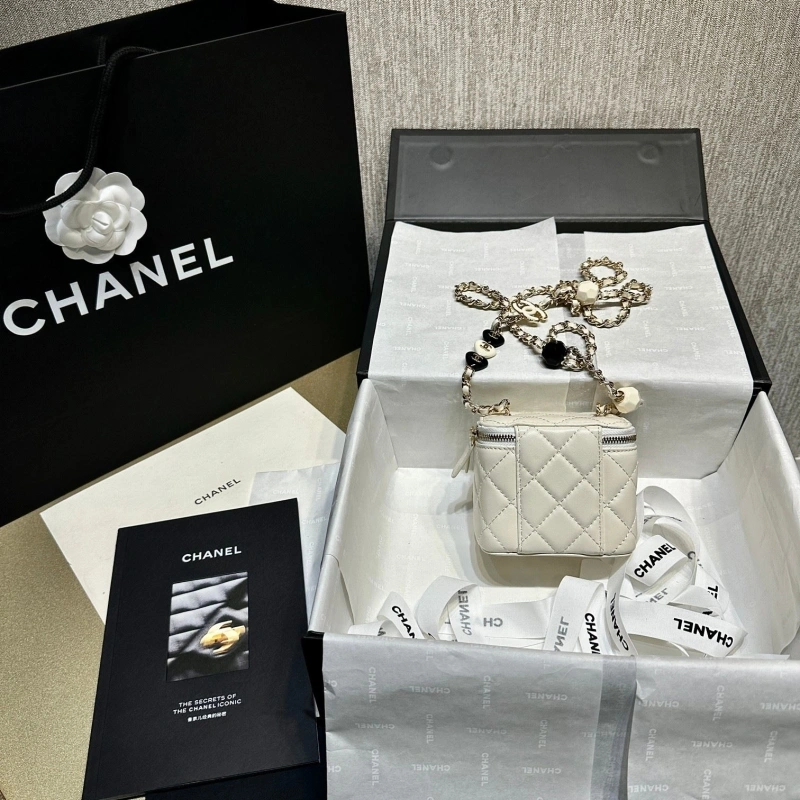 Ch**el cosmetic bags 4017-0464
