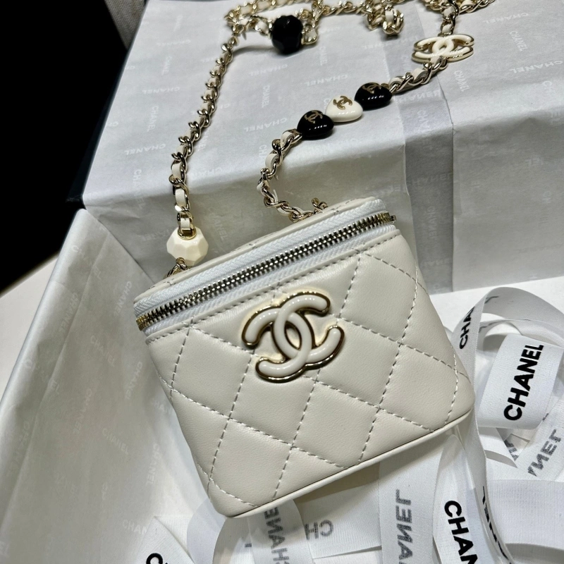 Ch**el cosmetic bags 4017-0464