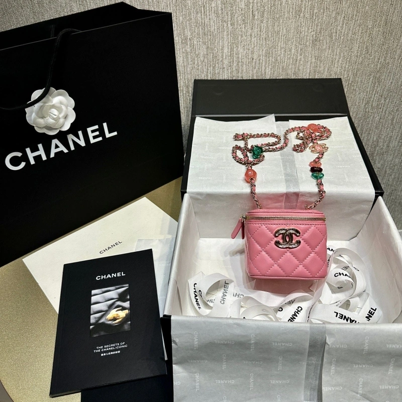 Ch**el cosmetic bags 4017-0465