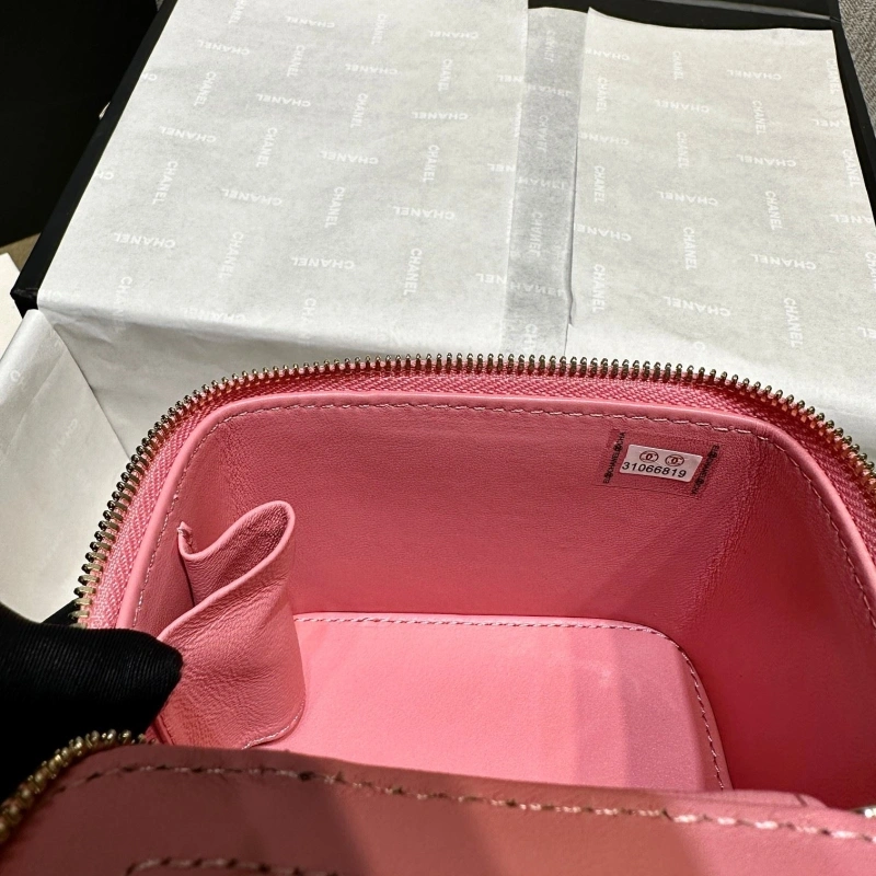 Ch**el cosmetic bags 4017-0465