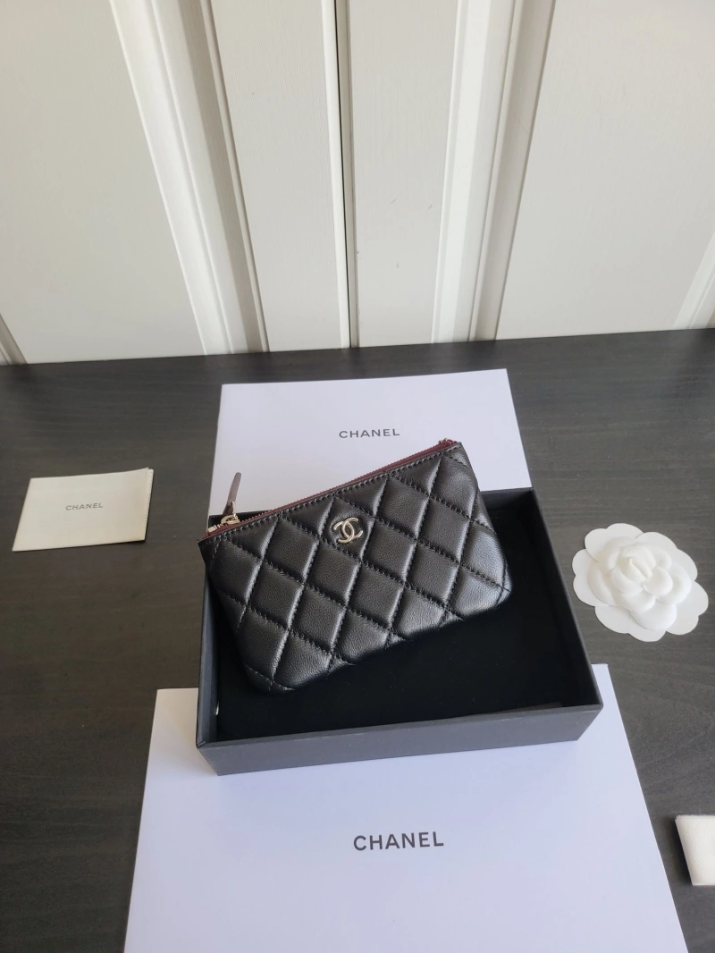 Ch**el wallets 4017-0472