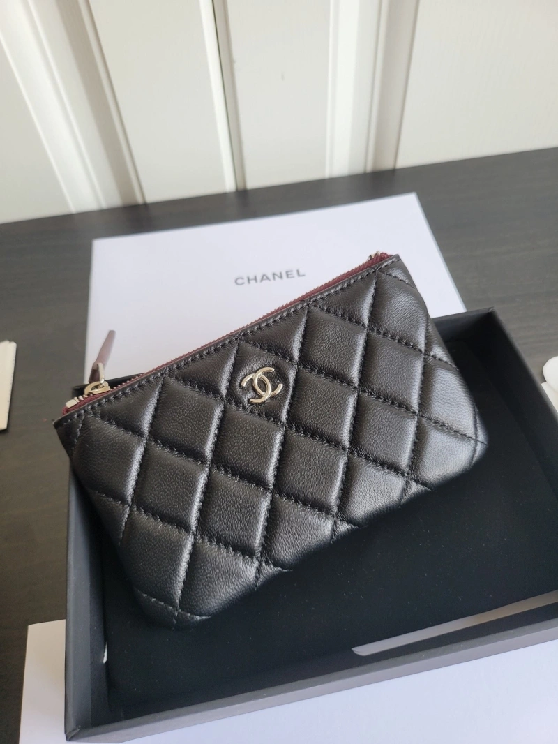 Ch**el wallets 4017-0472