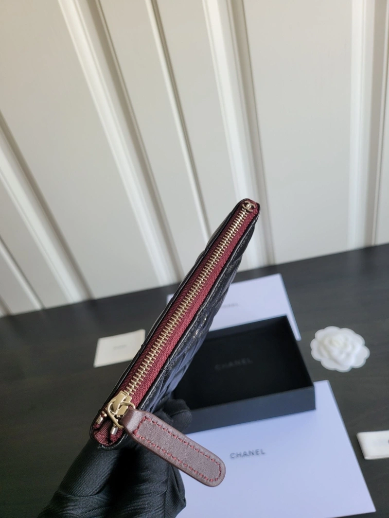 Ch**el wallets 4017-0472