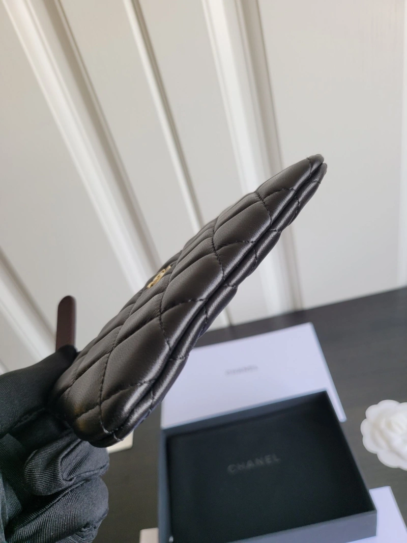 Ch**el wallets 4017-0473