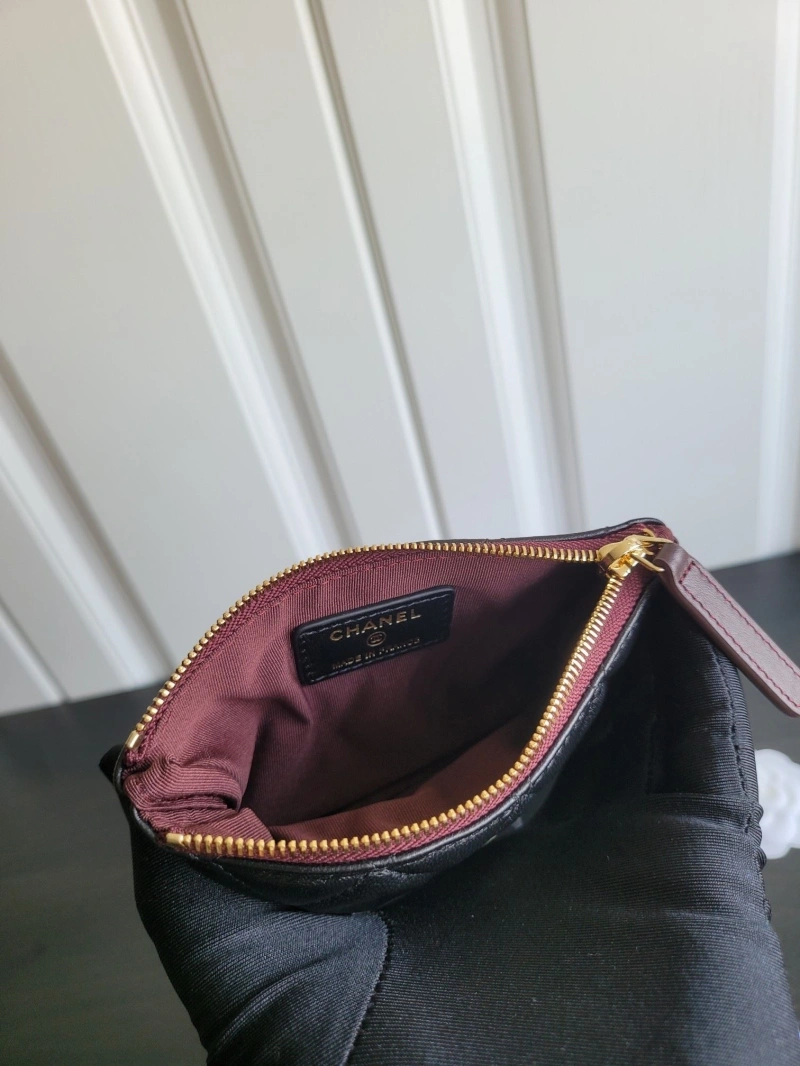 Ch**el wallets 4017-0473