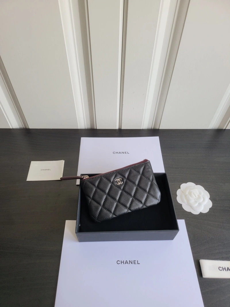 Ch**el wallets 4017-0475