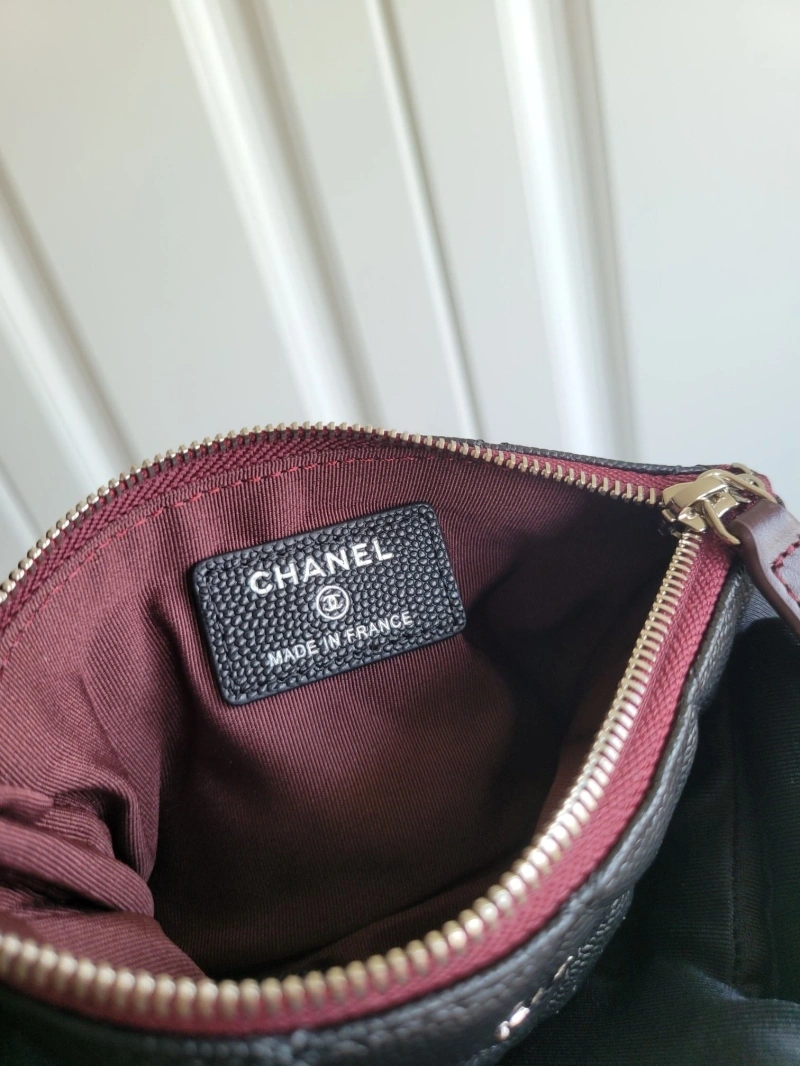Ch**el wallets 4017-0475