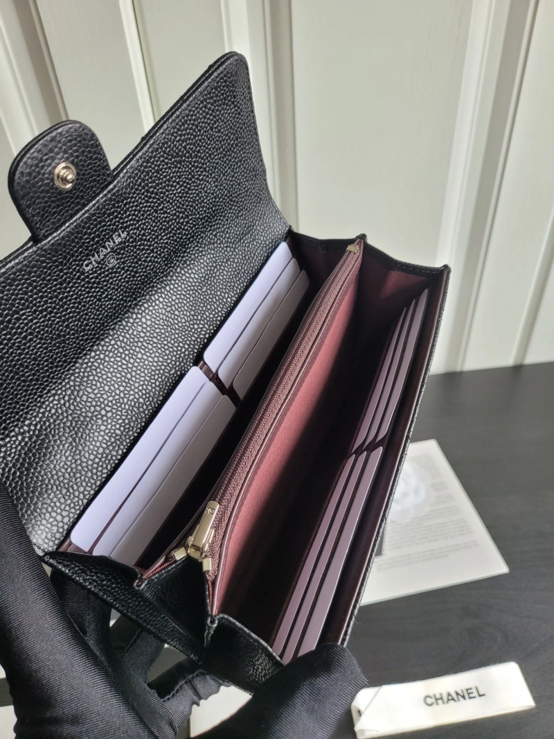 Ch**el wallets 4017-0477