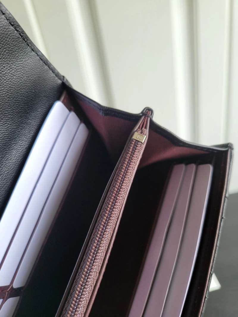 Ch**el wallets 4017-0478