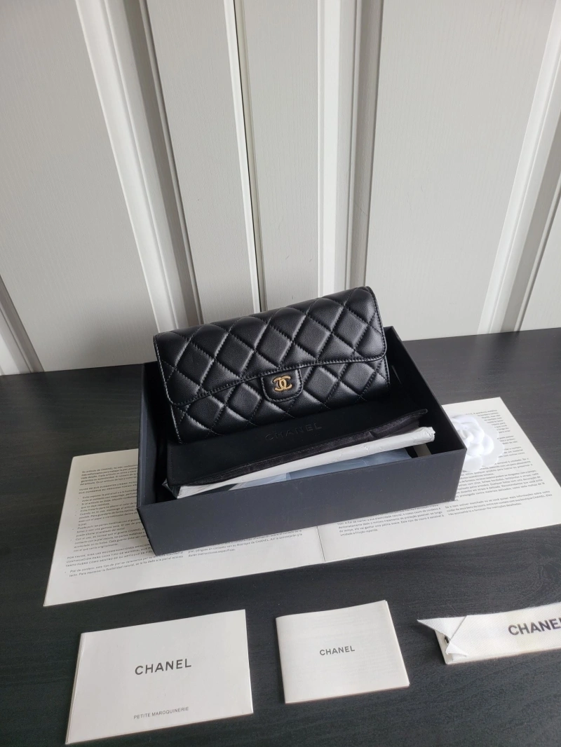 Ch**el wallets 4017-0479