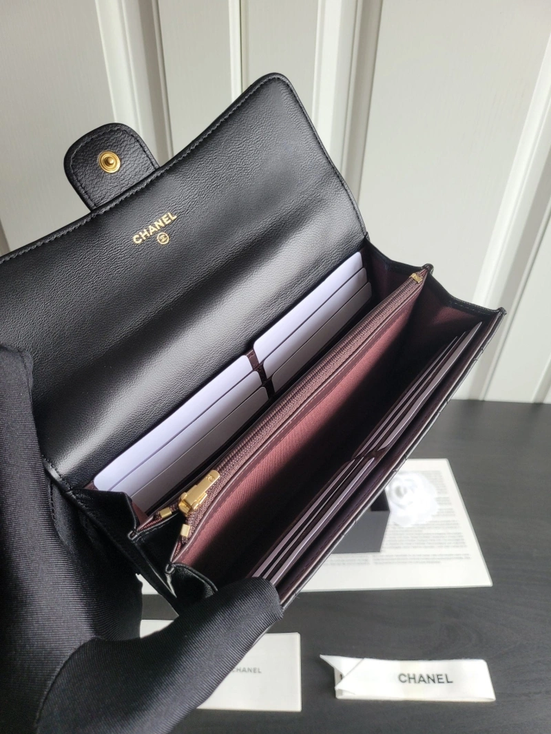 Ch**el wallets 4017-0479