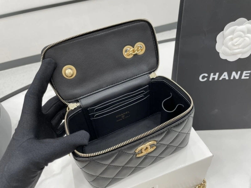 Ch**el cosmetic bags 4017-0510