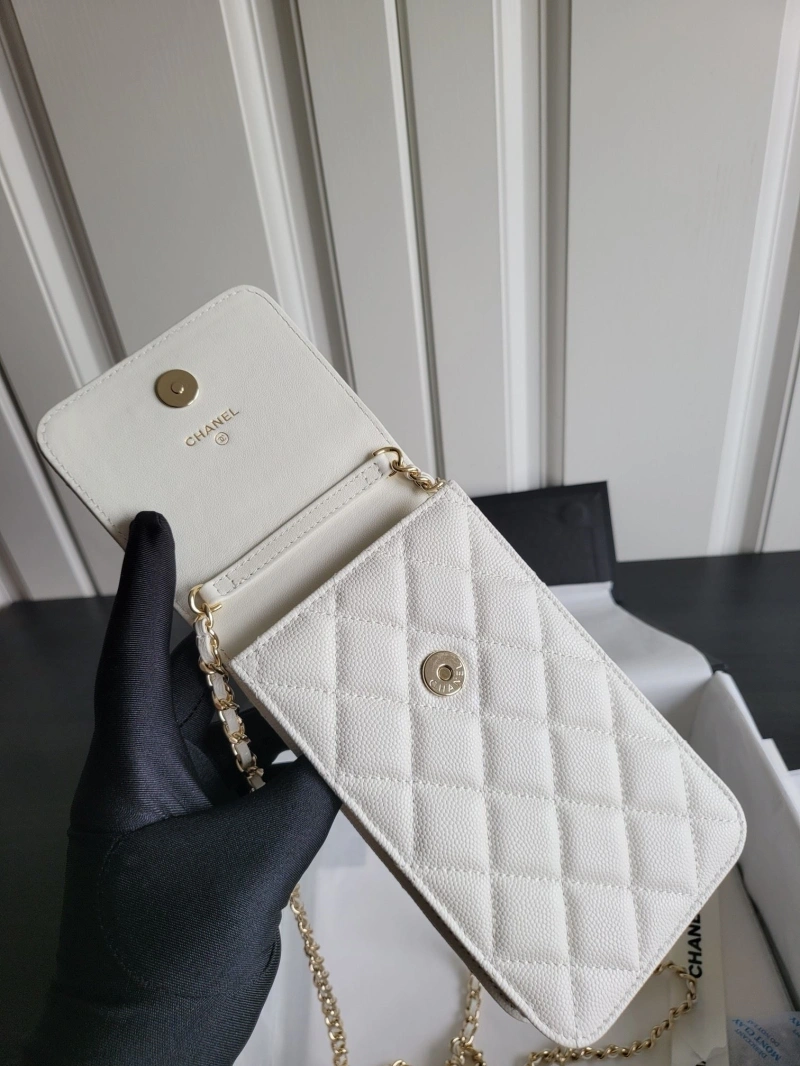 Ch**el wallets 4017-0562