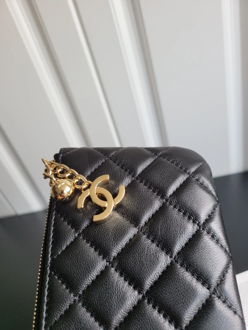 Ch**el wallets 4017-0564