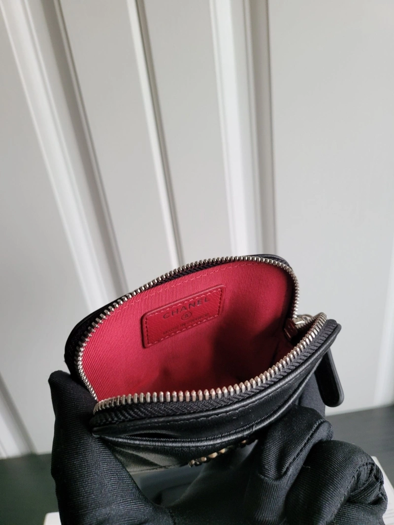Ch**el wallets 4017-0569
