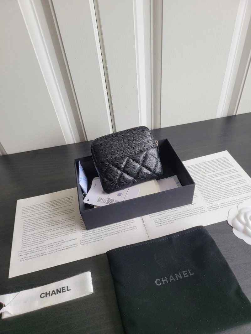 Ch**el wallets 4017-0570