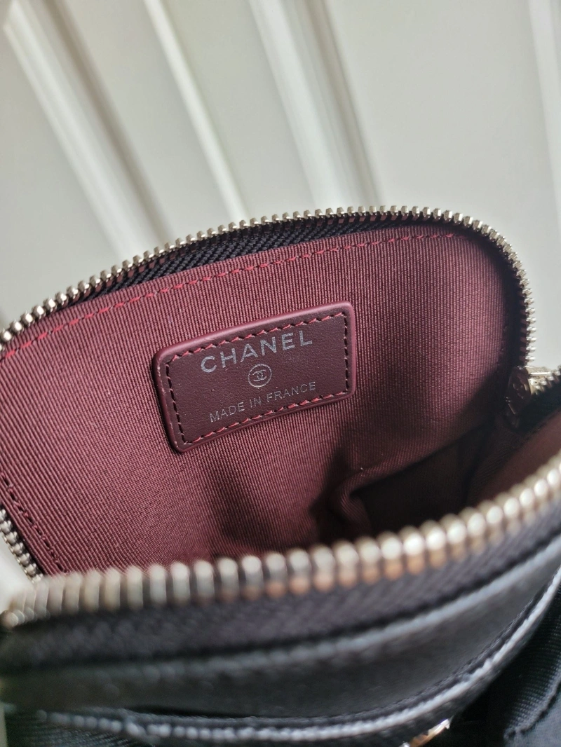 Ch**el wallets 4017-0570