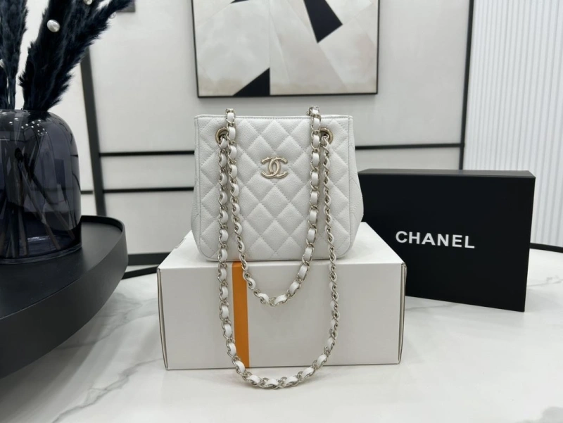 Ch**el shopping bags 4017-0668