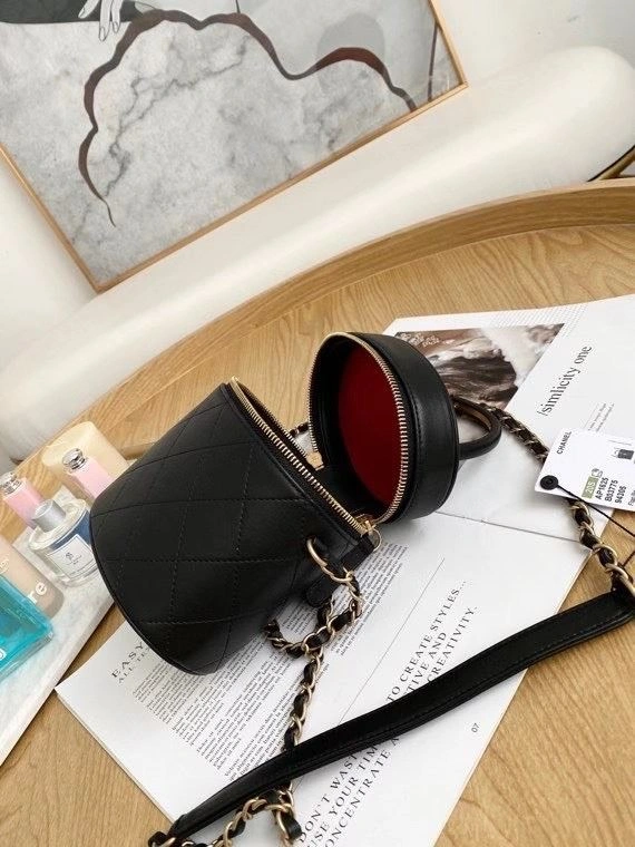 Ch**el cosmetic bags 4017-0672