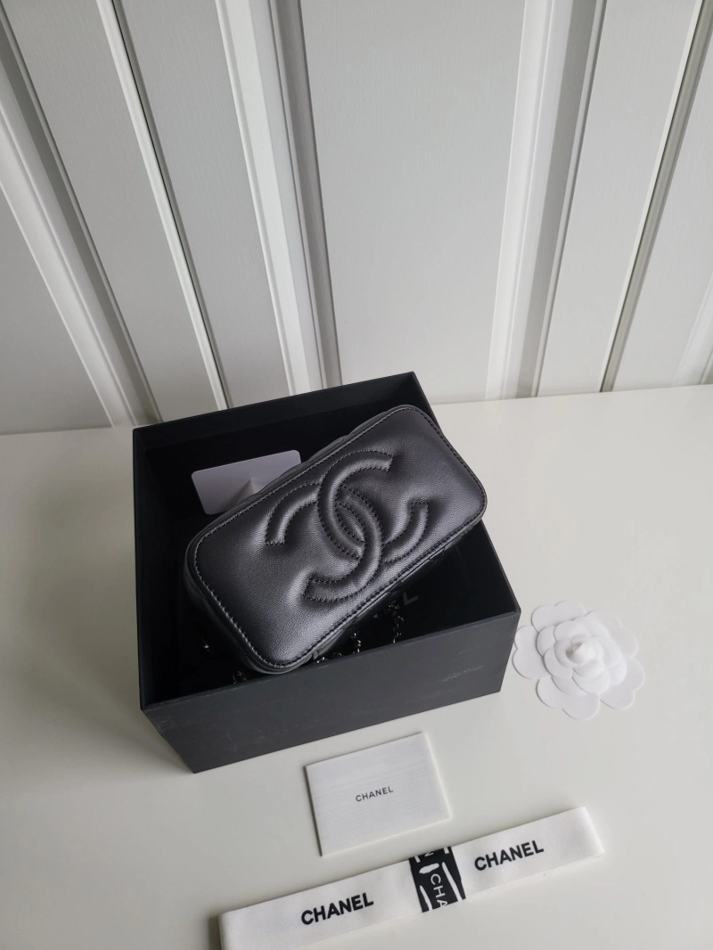 Ch**el cosmetic bags 4017-0677