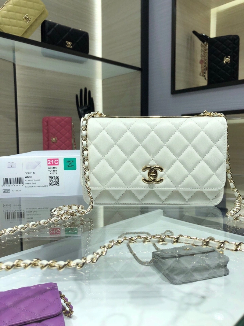 Ch**el woc bags 4017-0686