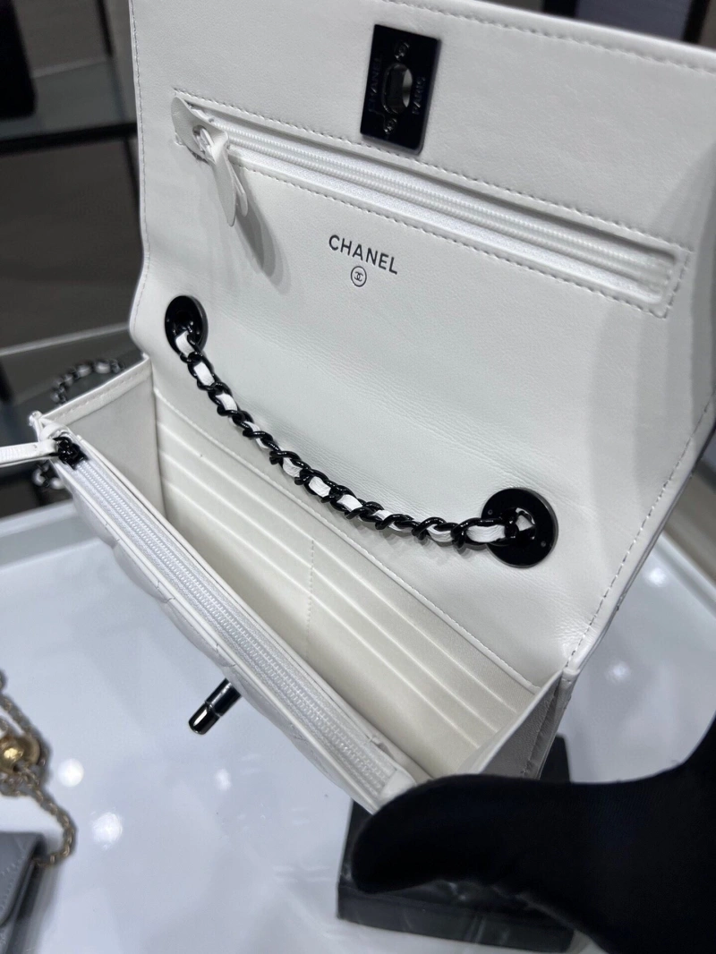 Ch**el woc bags 4017-0690
