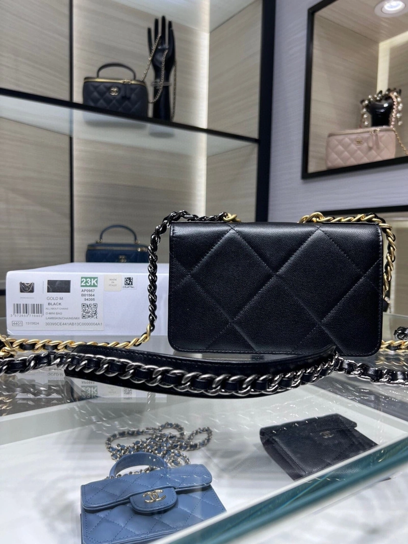 Ch**el 19 bags 4017-0694