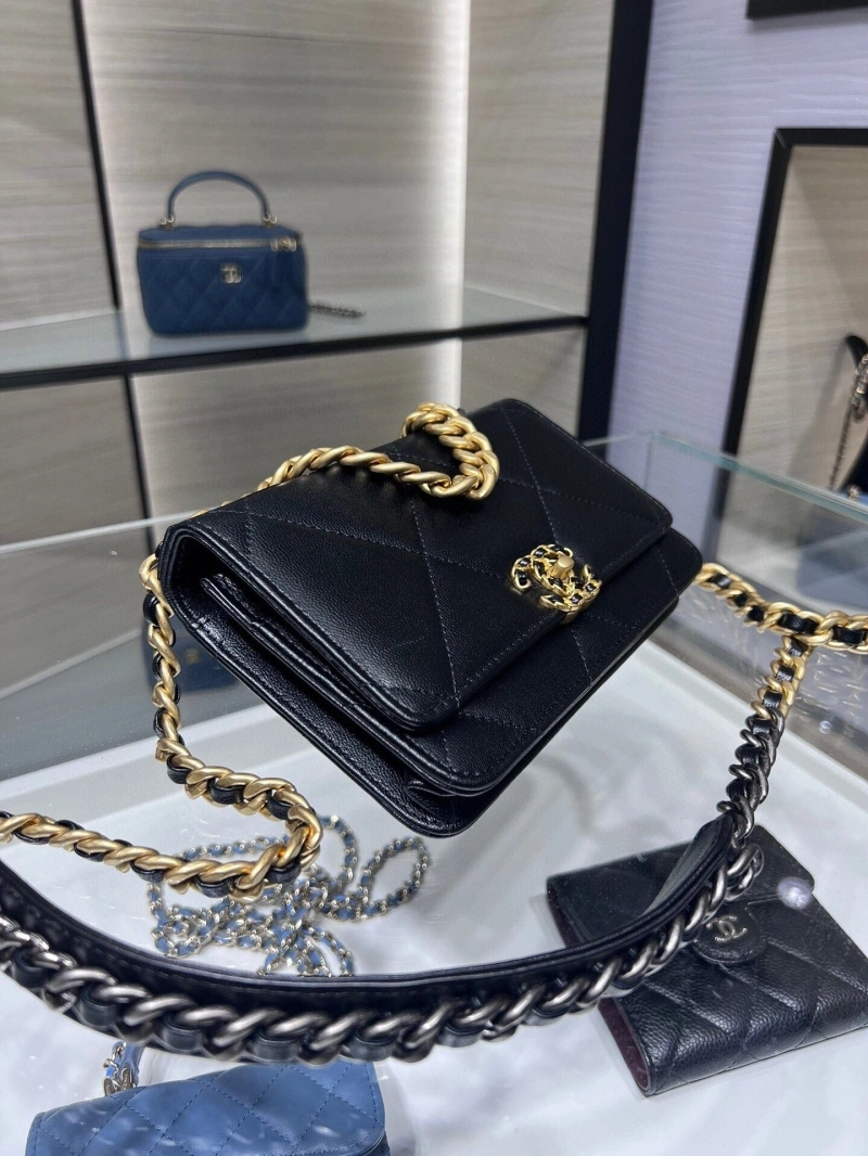 Ch**el 19 bags 4017-0694