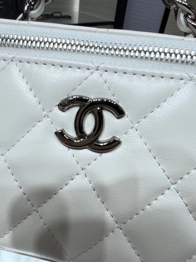 Ch**el cosmetic bags 4017-0704