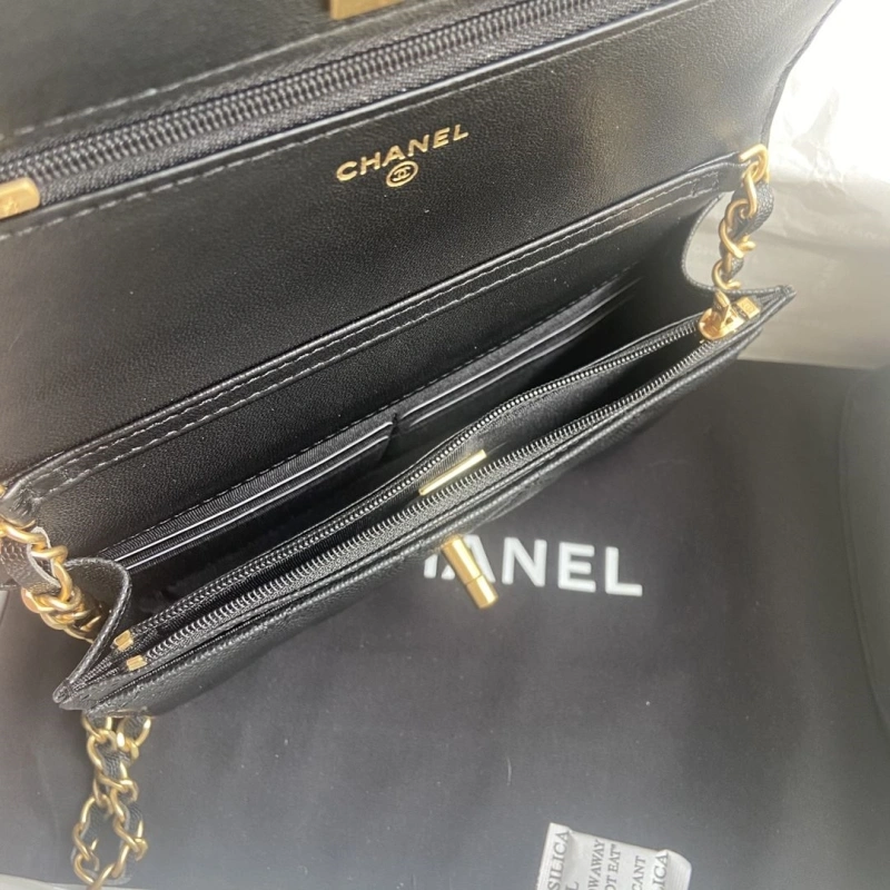 Ch**el woc bags 4017-0740