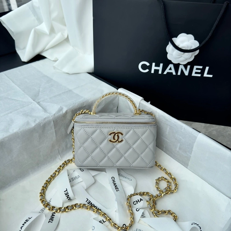 Ch**el cosmetic bags 4017-0762