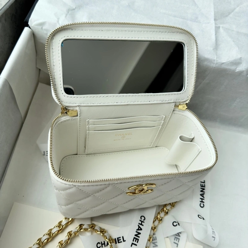Ch**el cosmetic bags 4017-0765