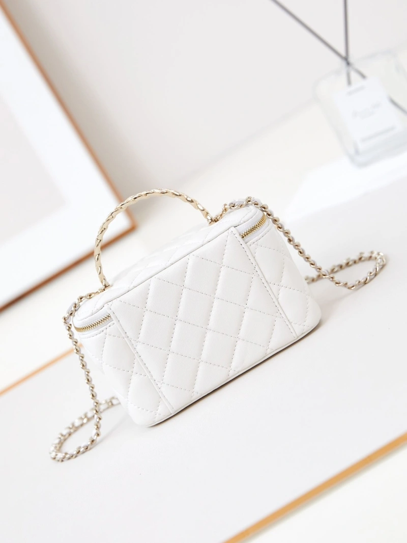 Ch**el cosmetic bags 4017-0816
