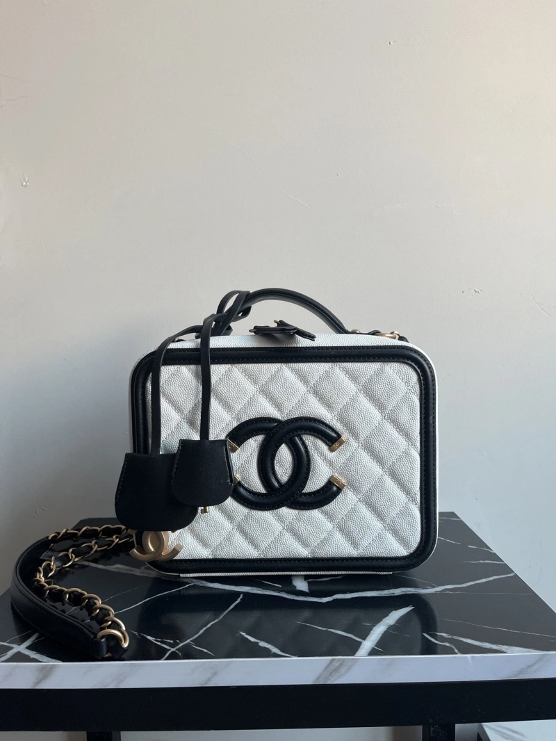 Ch**el cosmetic bags 4017-0820