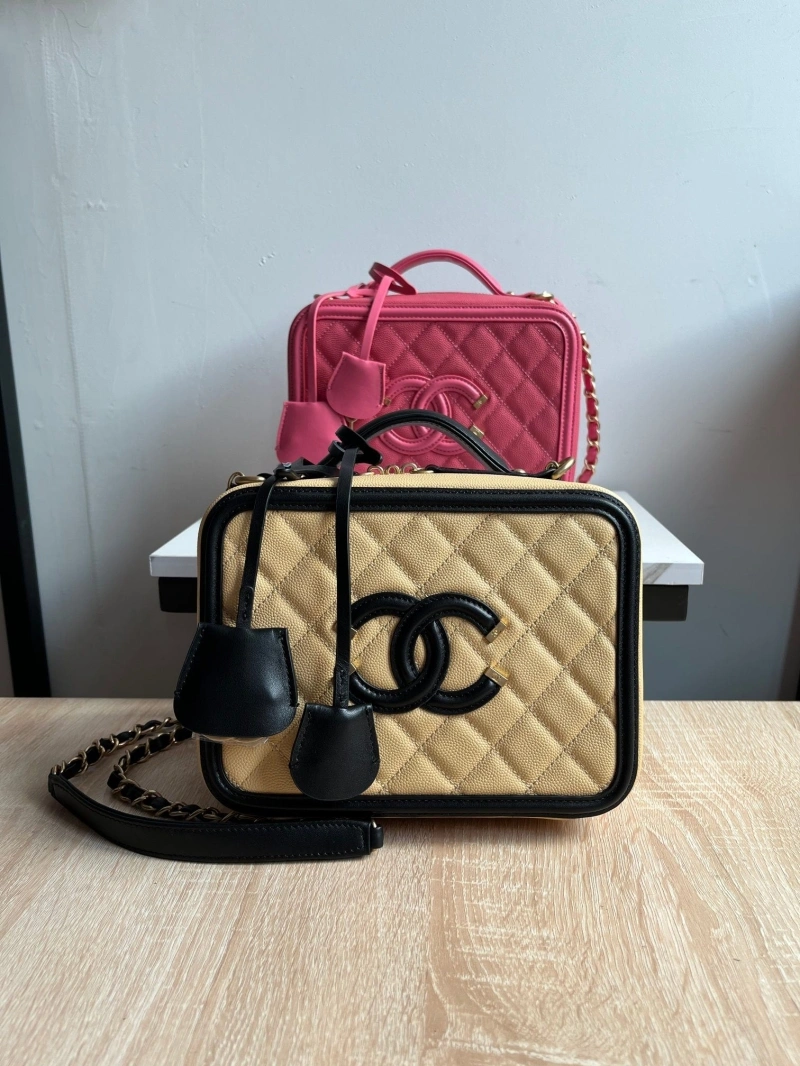 Ch**el cosmetic bags 4017-0823