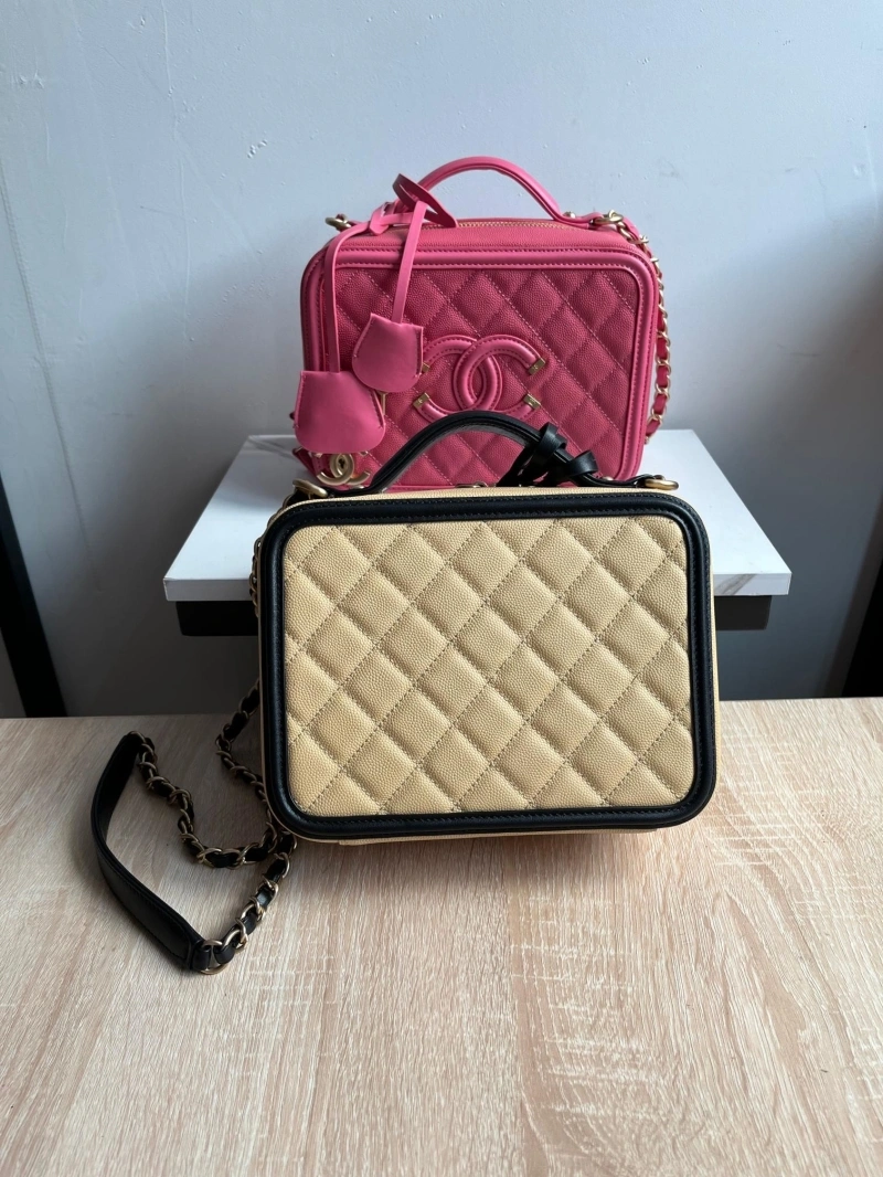 Ch**el cosmetic bags 4017-0823