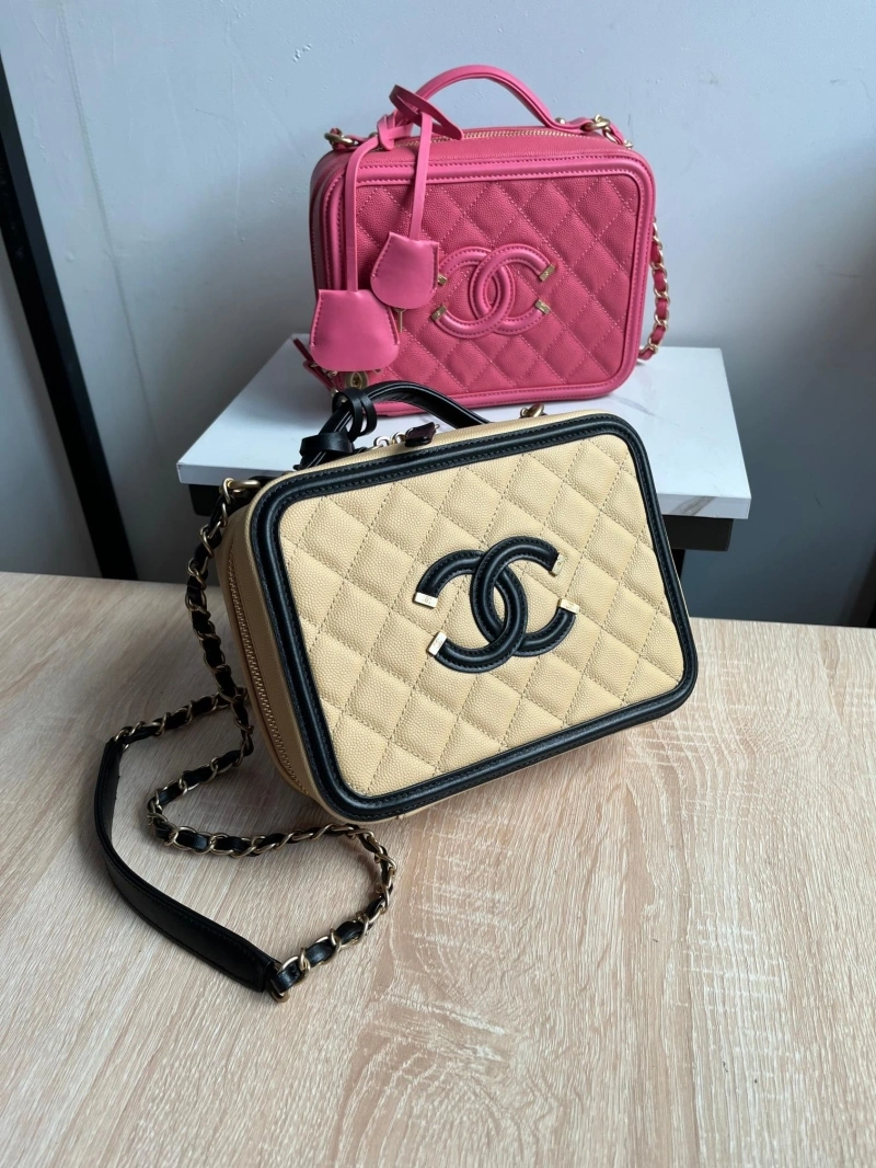 Ch**el cosmetic bags 4017-0823