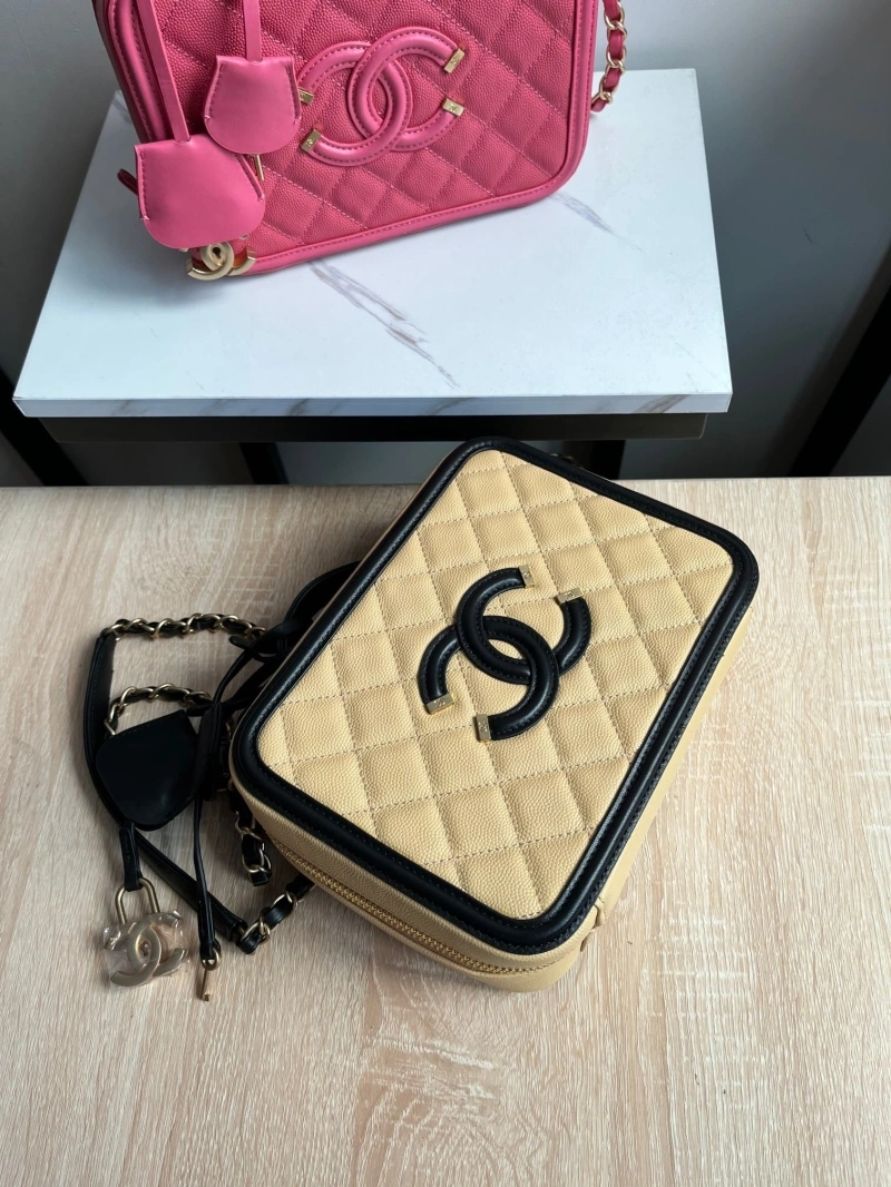 Ch**el cosmetic bags 4017-0823