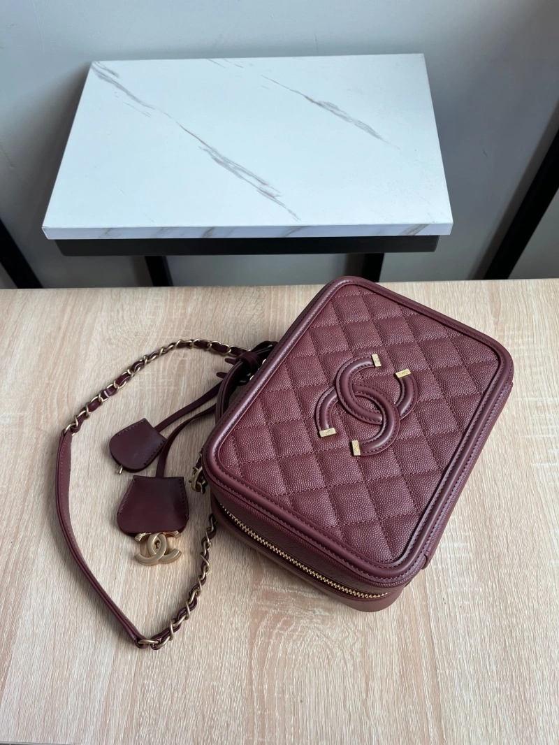 Ch**el cosmetic bags 4017-0824