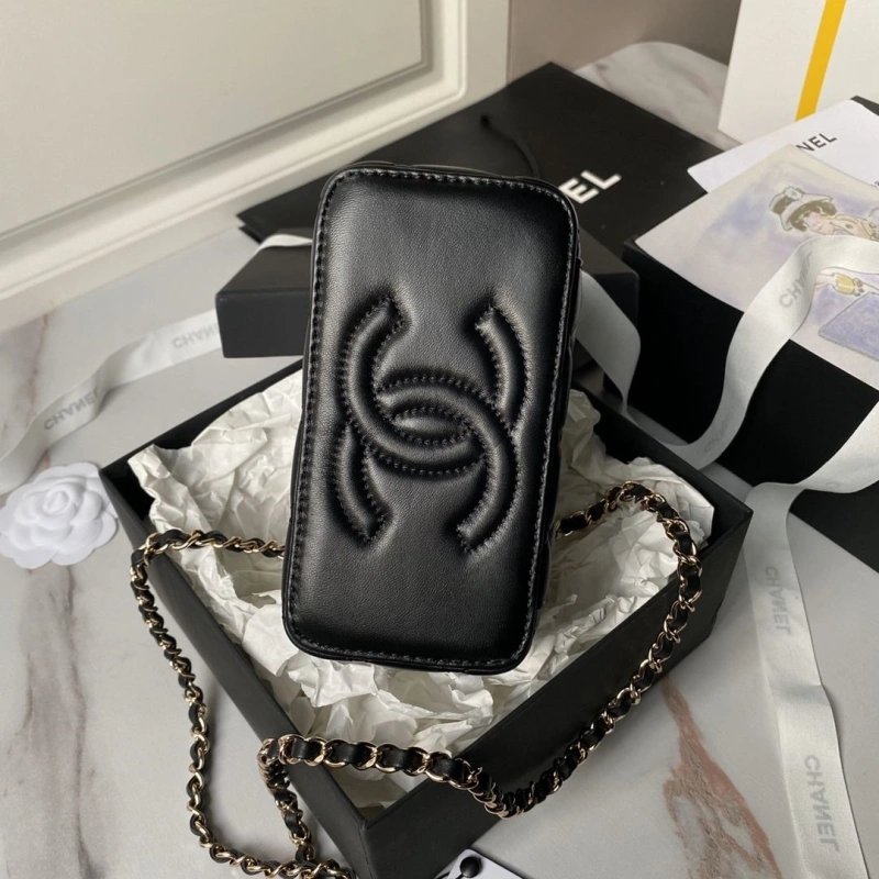 Ch**el cosmetic bags 4017-0834