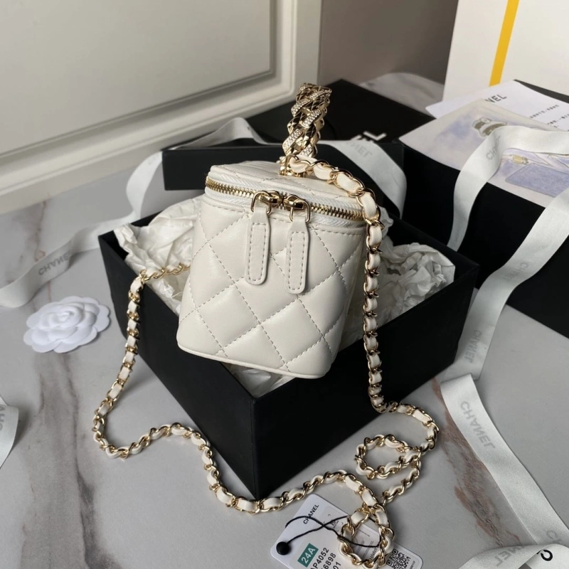 Ch**el cosmetic bags 4017-0837