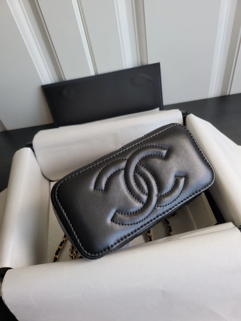 Ch**el cosmetic bags 4017-0857