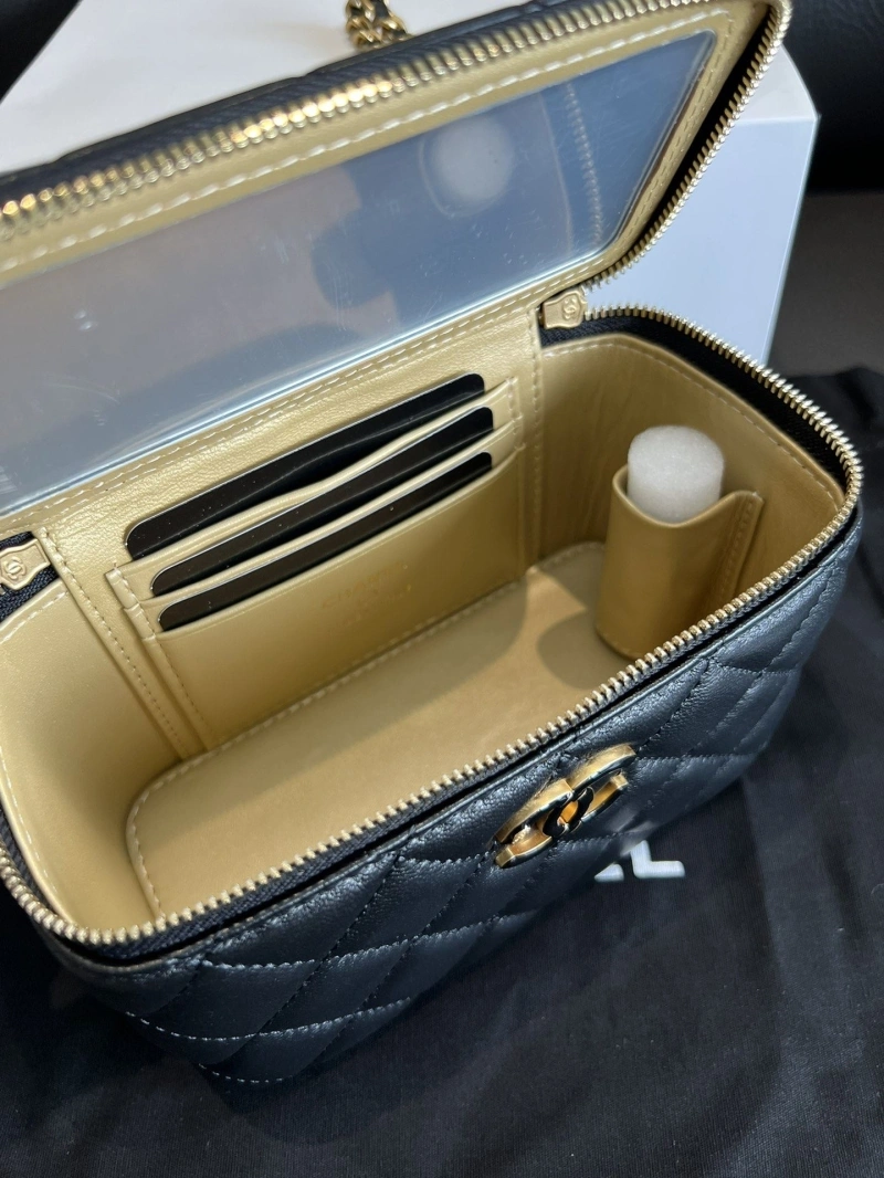 Ch**el cosmetic bags 4017-0886