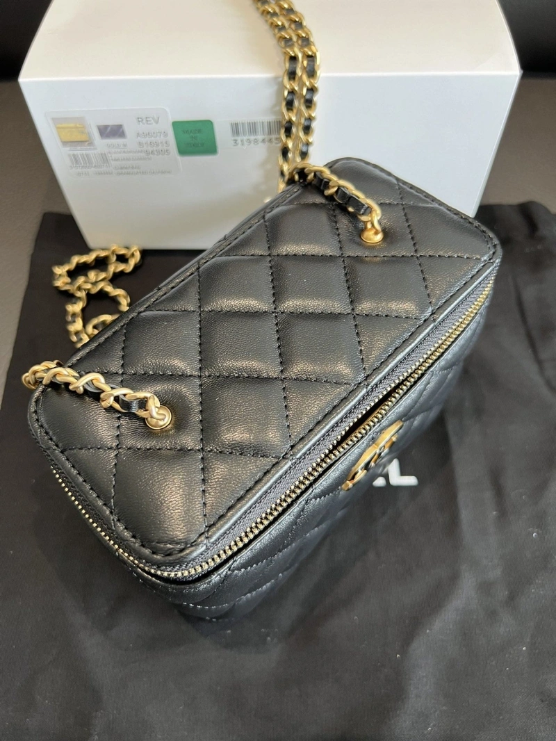 Ch**el cosmetic bags 4017-0886