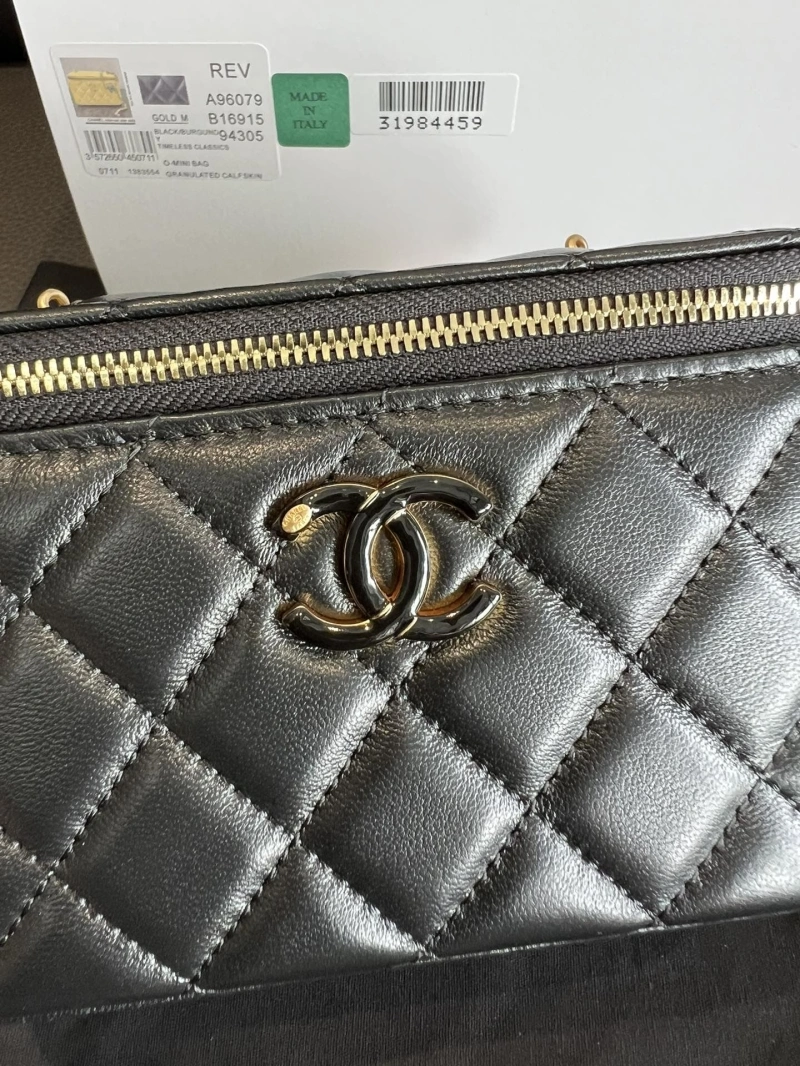 Ch**el cosmetic bags 4017-0886