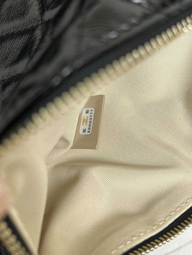 Ch**el round bags 4017-0953
