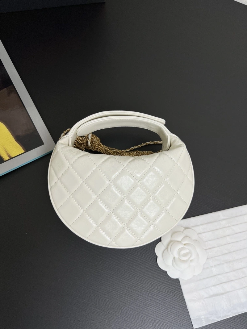 Ch**el round bags 4017-0954