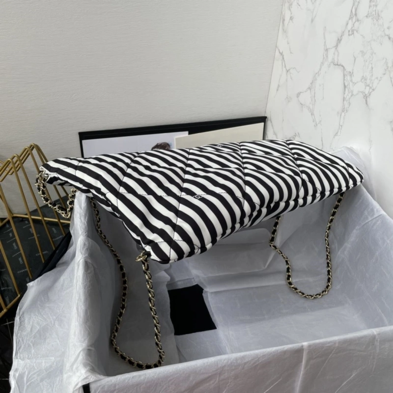 Ch**el shopping bags 4017-0963