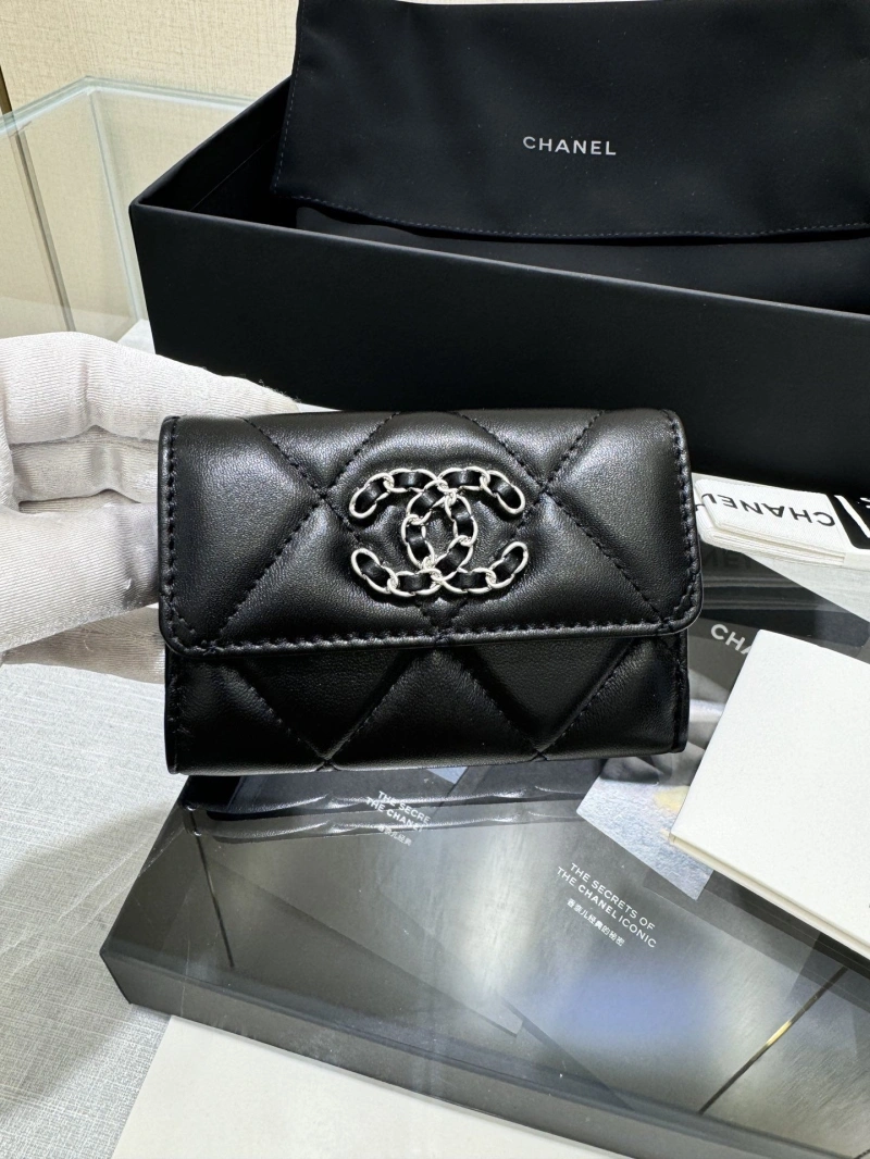Ch**el wallets 4017-0964